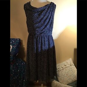 Women’s size 14 navy sleeveless dress adrianna Papell, zipper on the side ,lined